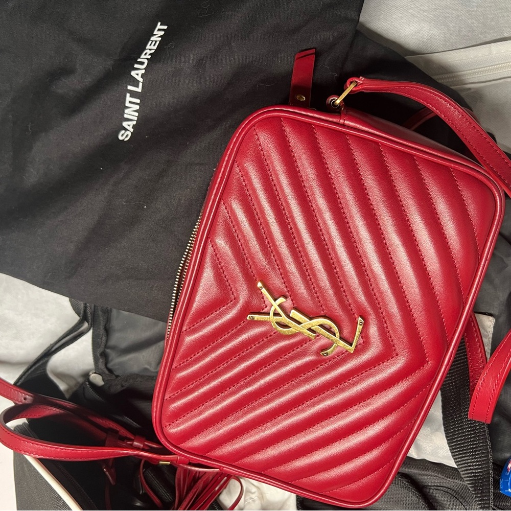 AUTHENTIC SAINT LAURENT MEDIUM LOU CAMERA BAG!!